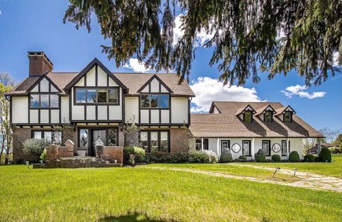 Millbrook House | Private Tudor style 5 bedroom home in country setting.