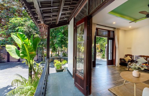 Tra Que Vegetable Village Villa | Private Villa 7BRs w/Amazing Pool & Garden