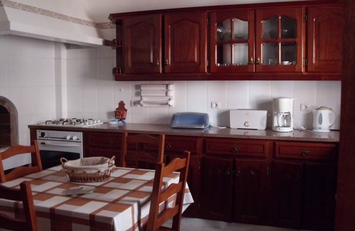 Alfarrobeira Villa | Private villa near the beach with 2 large terraces, balcony and hi-fi