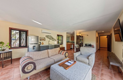 Rooi Catochi Villa | Private Villa on the first floor, large private pool, terrace with garden views!