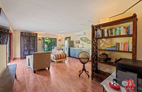 Rooi Catochi Villa | Private Villa on the first floor, large private pool, terrace with garden views!