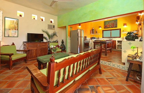 Sayulita House | Private Villa steps from town & beach. Huge kitchen/Pool/Wifi/AC & Potable Water