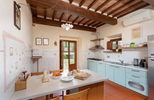 Subbiano Villa | Private Villa with A/C, WIFI, hot tub, private pool, TV, patio, panoramic view, close to Arezzo