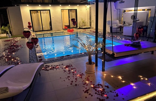 Maina Villa | Private Villa with Pool & Couple Jacuzzi