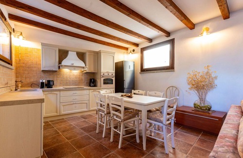 Scansano House | Private Villa with private pool, hot tub, A/C, WIFI, TV, patio, pets allowed, panoramic view