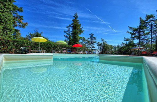 Anghiari Villa | Private Villa with WIFI, private pool, TV, balcony, pets allowed, panoramic view, close to Arezzo