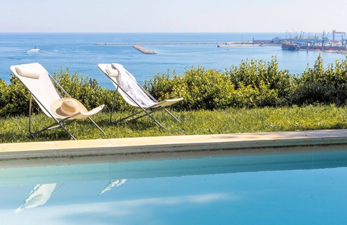 Palombina Nuova Villa | Private Villa with WIFI, A/C, private pool, TV, terrace, pets allowed, panoramic view, parking