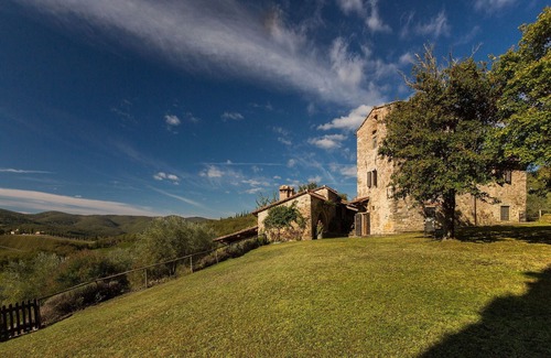 Radda in Chianti Villa | Private Villa with WIFI, private pool, TV, terrace, panoramic view, close to Greve In Chianti