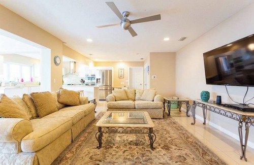 Siesta Key Village House | Private | Village+King Bed+Pool & Spa