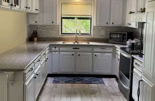 Southside Rural Community Cottage | Private Waterfront Home - Direct Access to Tampa Bay