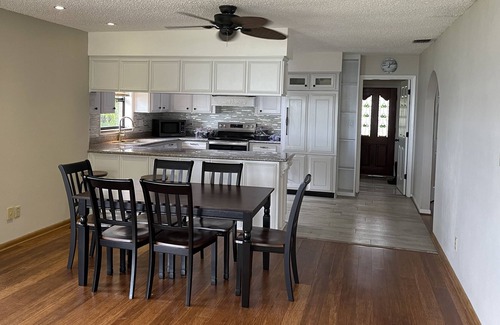 Southside Rural Community Cottage | Private Waterfront Home - Direct Access to Tampa Bay