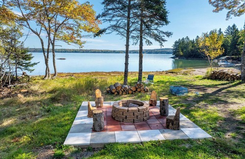 Steuben House | Private, Waterfront Home on Dyers Bay!