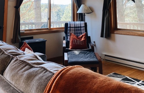 Town of Morehouse Cabin | Private waterfront cabin
