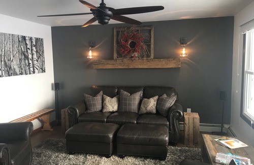 Traverse City House | Private Waterfront on M-22