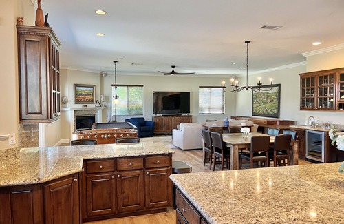 Temecula House | Private Wine Country Estate -6 Acres-Pool-Pickle Ball- 16 Hole Golf Pitch & Putt