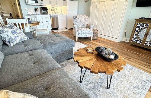 Wrightsville Beach Apartment | Private Wrightsville Beach Retreat - Channel View!