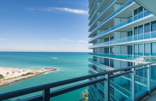 Bal Harbour Apartment | Privately managed 2BR+ 2,5Bath best line oceanfront at the Ritz Bal Harbour