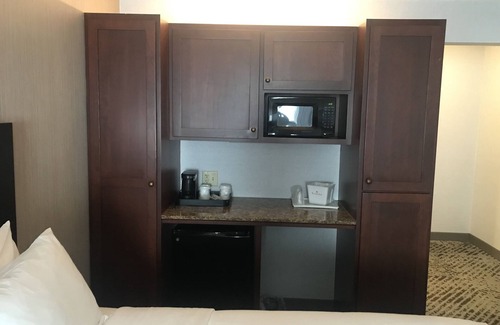 South Bend Hotel | Privately Owned Hotel Room, less than 2 miles to UND!