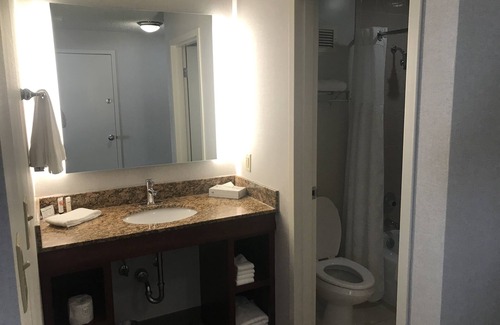 South Bend Hotel | Privately Owned Hotel Room, less than 2 miles to UND!