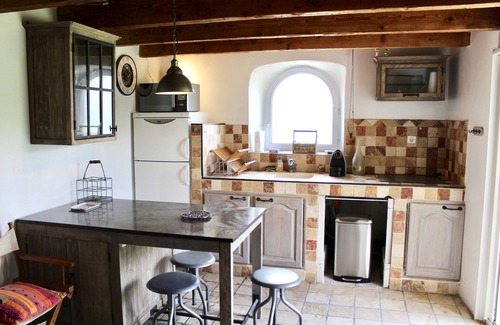 Lambesc Other | Privatization of the hamlet of Garandeau couch 50 p. and reception room of 200 p.