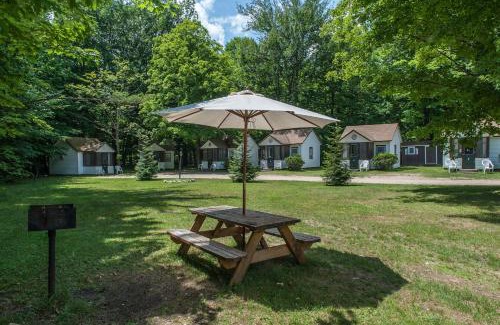 Lincoln Hotel | Profile Motel & Cottages
