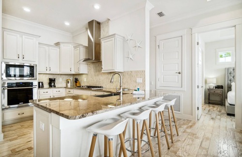 WaterSound Beach House | Prominence Sunnyside Up, Dog Friendly, Beach, 2 Pools, 4 Bikes, Book 2025 Stay