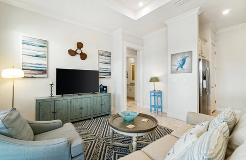 WaterSound Beach House | Prominence Sunnyside Up, Dog Friendly, Beach, 2 Pools, 4 Bikes, Book 2025 Stay