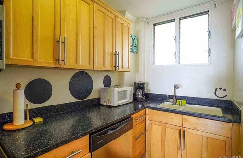 Waikiki Apartment | PROMO 40% MONTHLY DISCOUNT!nWAIKIKI OCEAN/HARBOR VIEW 2BDRM 1 BTH FULL KITCHEN