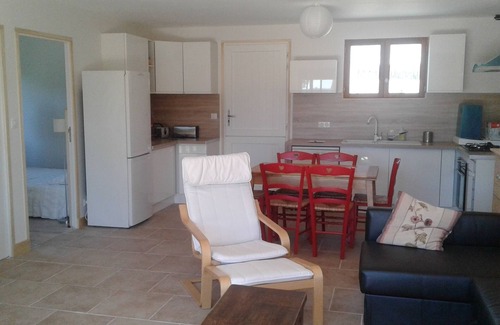 Saint-Cyr-la-Roche Cottage | Promo end of August 25% 3 bedroom cottage of 85m2 with south facing terrace of 60m2