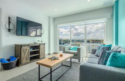 Palm Beach Apartment | Proper Design Beautiful View Ready To Enjoy