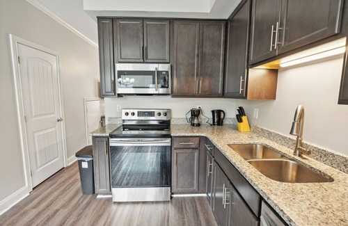 Clarksville Apartment | Properties by Preston I l 2Bd/2Bth Townhome