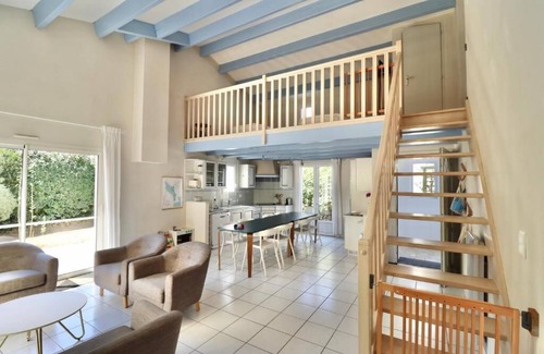 Saint-Georges-d'Oleron House | Property in Oléron/Swimming pool, 500 m beach, forest, cycle paths, 16 beds