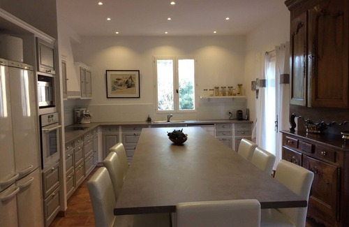 Cuers House | Property two houses in a beautiful natural setting. 19 people.