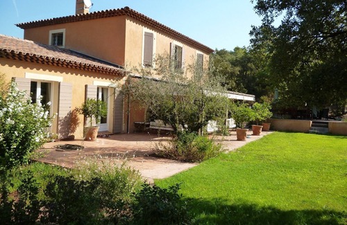 Cuers House | Property two houses in a beautiful natural setting. 19 people.
