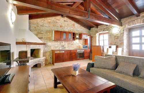Golas Villa | Property with pool, whirlpool and sauna for 10