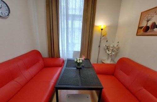 Hradec Kralove Apartment | Prostorný byt v centru 3 KK 80 m2