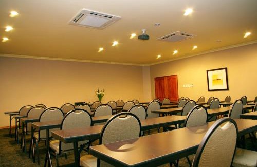 Maluti a Phofung Hotel | Protea Hotel by Marriott Harrismith Montrose