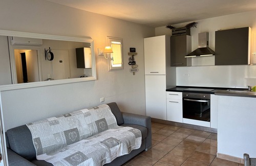 St.-Remy-de-Provence House | Provencal mazet at the foot of the alpilles, air-conditioned, in a little corner of paradise