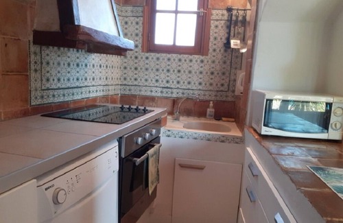 Pomerols House | Provencal house with PRIVATE SWIMMING POOL 10 km from beaches, Wifi and airco.