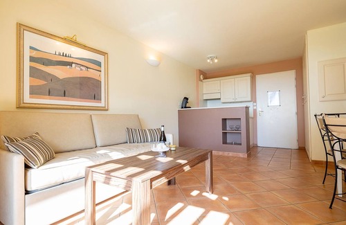 Saumane-de-Vaucluse Apartment | Provence Country Club by Interhome