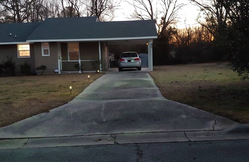 Crisp House | Proximity to ECU games, tasty restaurants; A quite, tucked away neighborhood