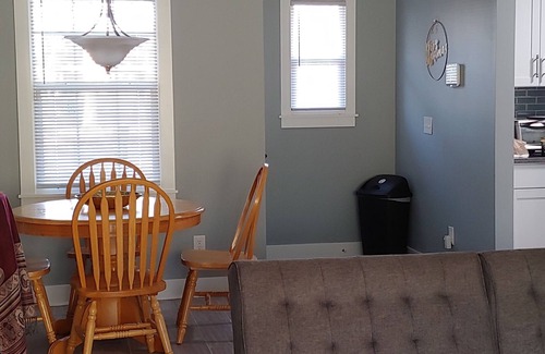 Crisp House | Proximity to ECU games, tasty restaurants; A quite, tucked away neighborhood