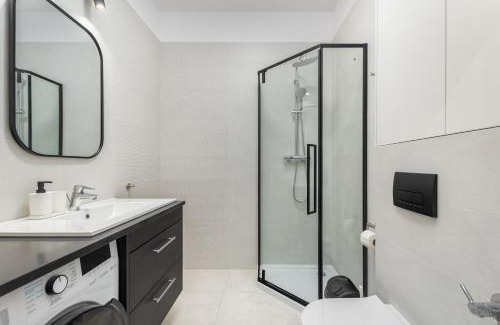 Mokotow Apartment | Przebiśniegów 6 by Homeprime