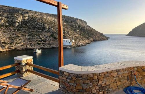 Herronisos House | Psarona Hospitality