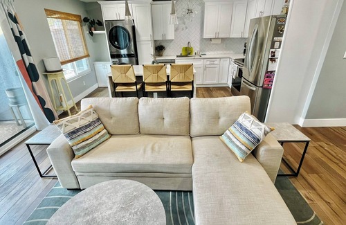 Midway-Pacific Highway Condo | Pt Loma Condo - Across from Pechanga Arena and Central to Beaches and Downtown