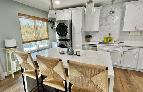 Midway-Pacific Highway Condo | Pt Loma Condo - Across from Pechanga Arena and Central to Beaches and Downtown