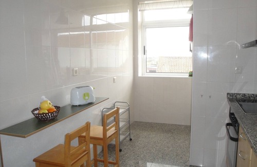 Vila Cha Apartment | Vila Chã beach apartment/terrace, 2/4 peoples, sea views/barbecue/snooker table.