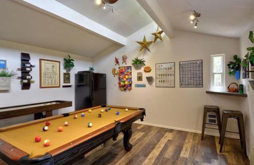 Green Mountain Falls House | Pub - Hot Tub - Fire Pit