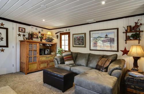 Green Mountain Falls House | Pub - Hot Tub - Fire Pit