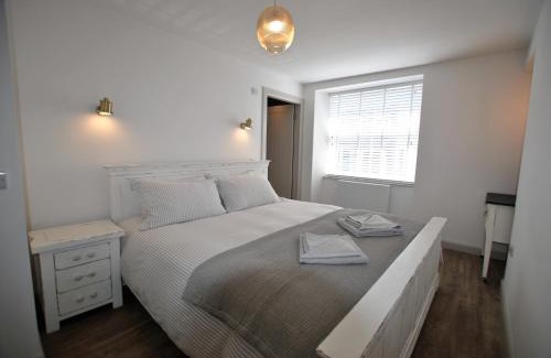 Anstruther House | Puffin House- stylish home by the sea